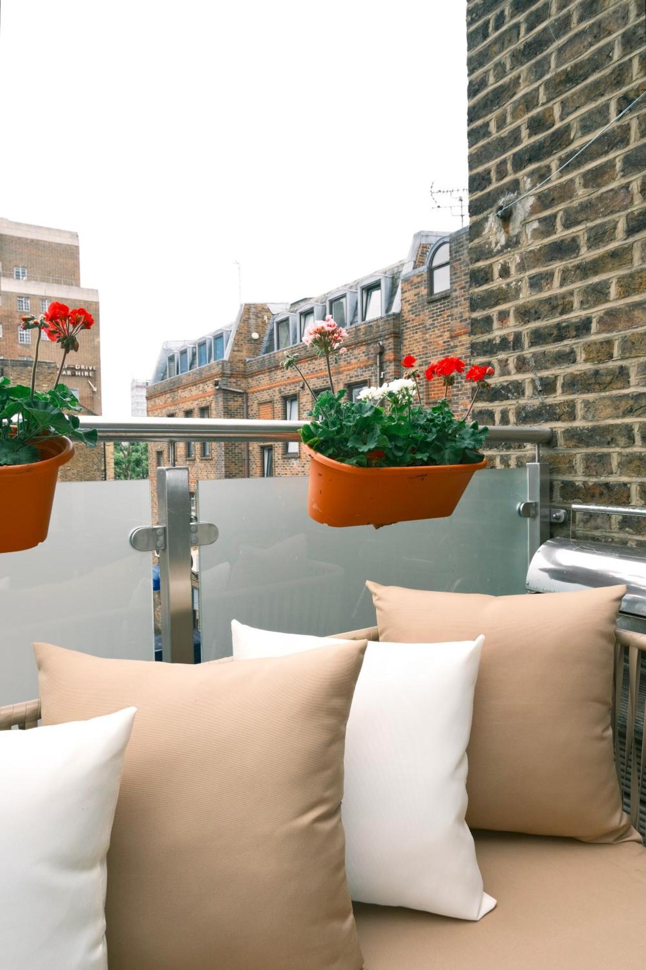 Spacious Duplex Flat West For Families & Groups Apartamento